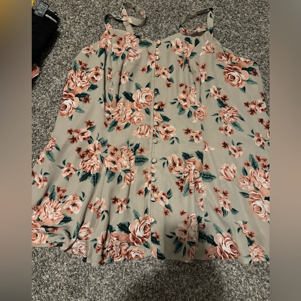 Torrid size 1 fit and flare floral tank